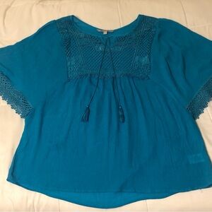 Valerie Stevens Teal Crochet-Yoke Short Sleeve Blouse